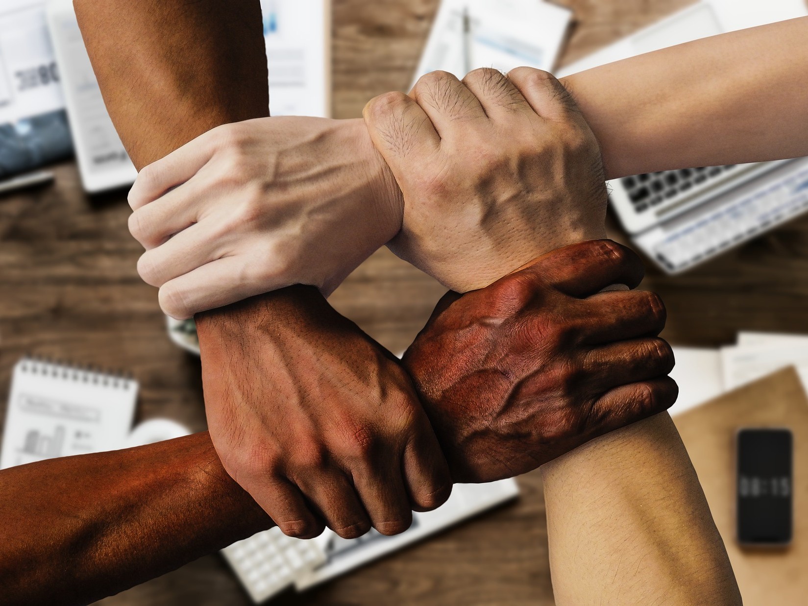 The optimal start: From the founding team to building a network